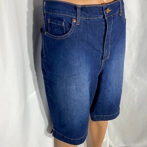 Gloria Vanderbilt Size 16 Amanda Jean Bermuda Shorts Demin Womens